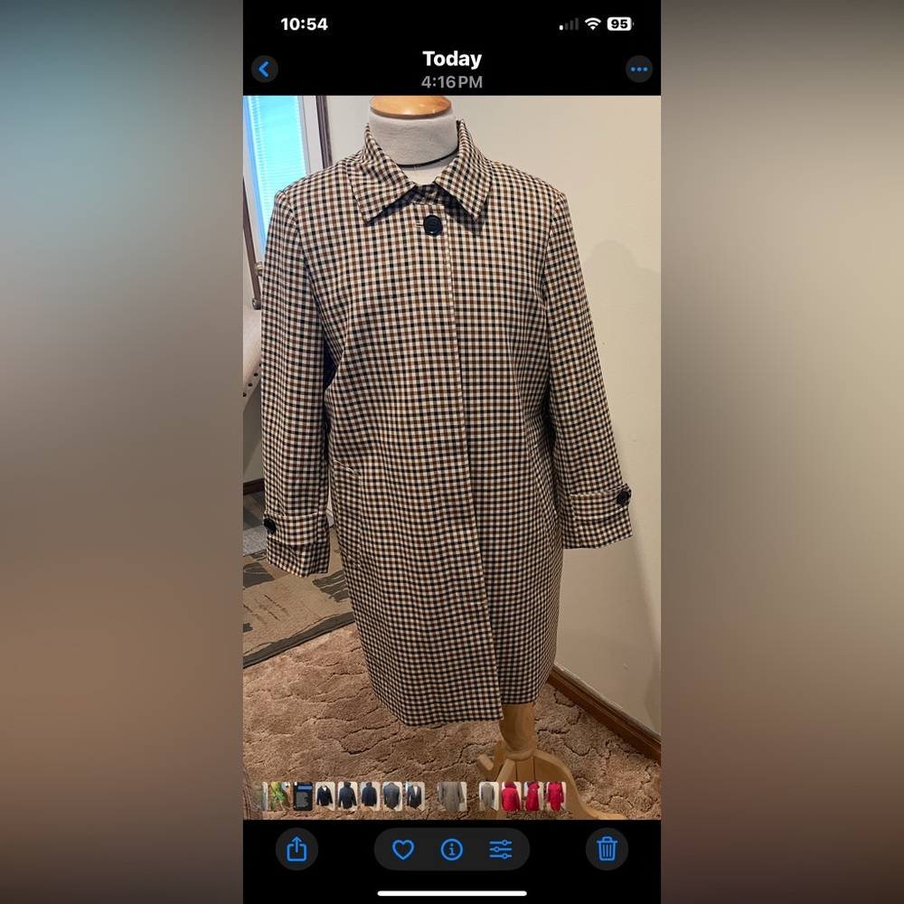 Women's Houndstooth  spring coat. New